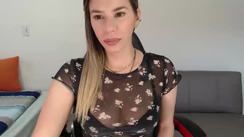 Snapshot of ms_sofiax chatting on 09.19.25 Sofia online show from 09.19.25