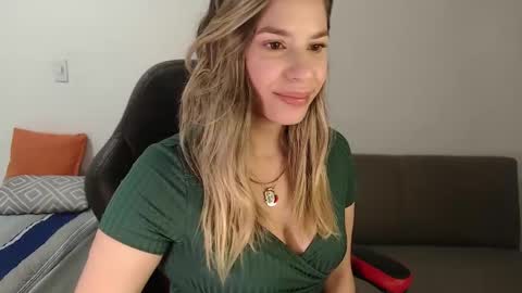 Snapshot of ms_sofiax chatting on 10.01.25 Sofia online show from 10.01.25