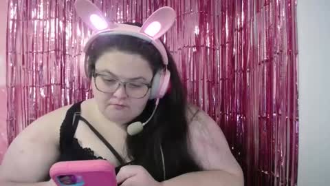 Snapshot of mscamirose15 chatting on 10.10.25 Ms. Cami Rose online show from 10.10.25