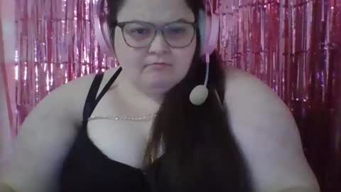 Snapshot of mscamirose15 chatting on 10.13.25 Ms. Cami Rose online show from 10.13.25
