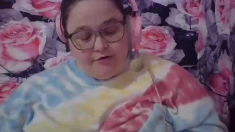 Snapshot of mscamirose15 chatting on 10.25.25 Ms. Cami Rose online show from 10.25.25
