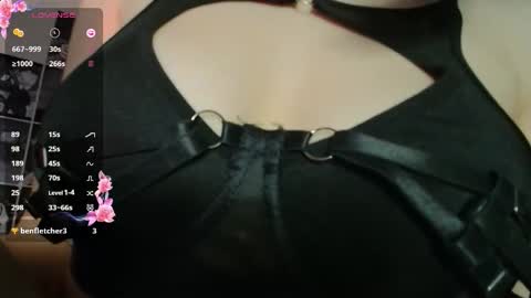 Snapshot of mskissa chatting on 09.23.25 Noora Saetr online show from 09.23.25