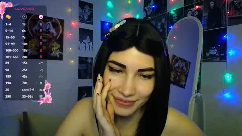 Snapshot of mskissa chatting on 10.05.25 Noora Saetr online show from 10.05.25