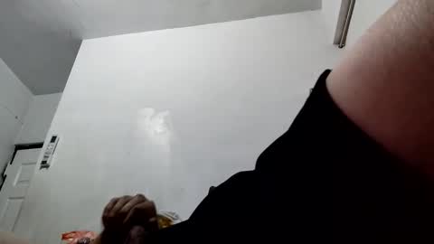 Snapshot of mslily1 chatting on 10.24.25 mslily1 online show from 10.24.25