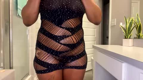 Snapshot of msloyalty chatting on 10.02.25 Ms. LOYALTY online show from 10.02.25