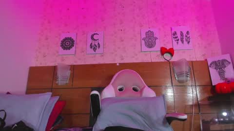 Manuela  online show from 01.11.25