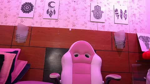 Manuela  online show from 02.08.25