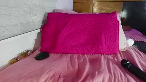 Manuela  online show from 02.17.25