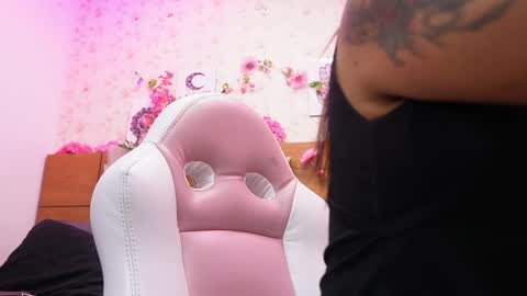 Manuela  online show from 09.09.25