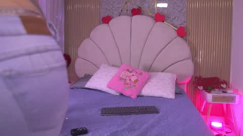 Manuela  online show from 02.07.26