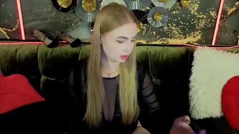 Snapshot of mssshybarbie_ chatting on 09.09.25 Maria online show from 09.09.25