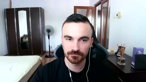 Snapshot of mu5clemania chatting on 06.28.26 Victor online show from 06.28.26