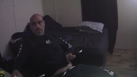 Muffdiver online show from 04.21.26