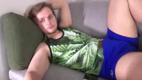 Snapshot of muffin__men chatting on 12.23.25 muffin men online show from 12.23.25