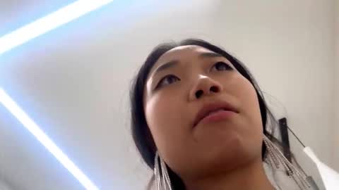 Mia online show from 02.27.26