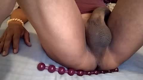 Laly online show from 11.21.25