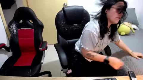 Dani and Alex online show from 10.30.25