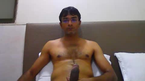 Snapshot of mumbaimonster8inch chatting on 09.22.25 rajesh engineer online show from 09.22.25