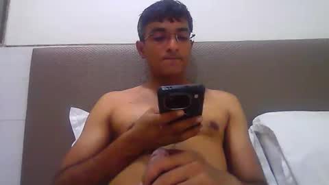 Snapshot of mumbaimonster8inch chatting on 10.04.25 rajesh engineer online show from 10.04.25