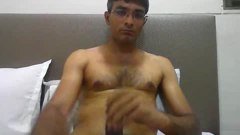 Snapshot of mumbaimonster8inch chatting on 10.13.25 rajesh engineer online show from 10.13.25