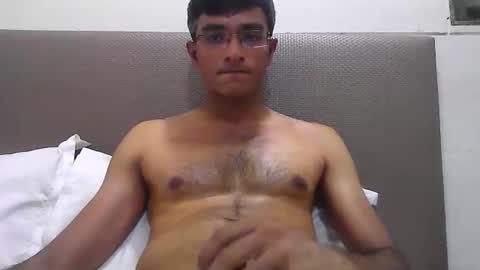 Snapshot of mumbaimonster8inch chatting on 10.16.25 rajesh engineer online show from 10.16.25