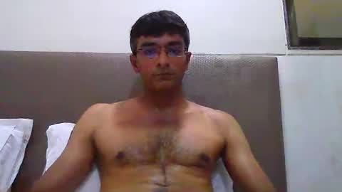 Snapshot of mumbaimonster8inch chatting on 10.24.25 rajesh engineer online show from 10.24.25