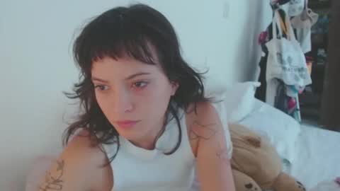   online show from 11.03.25