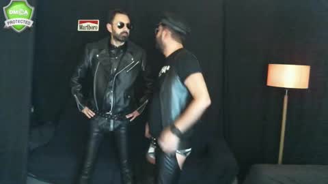 Snapshot of muratturkei chatting on 12.21.24 MasterBros online show from 12.21.24