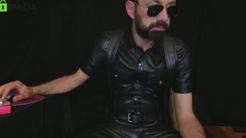 Snapshot of muratturkei chatting on 10.18.25 MasterBros online show from 10.18.25