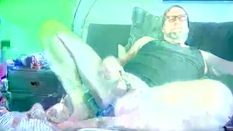 Snapshot of murfsturf7 chatting on 10.27.25 murfsturf7 online show from 10.27.25