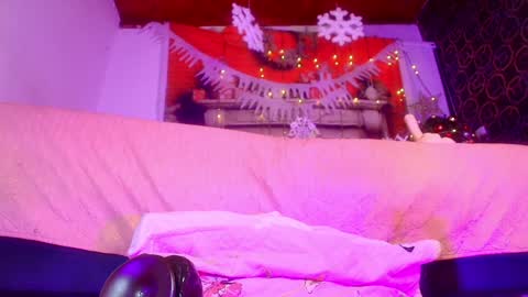 Snapshot of muriel_belovv chatting on 12.18.24 Tell me Sofi online show from 12.18.24