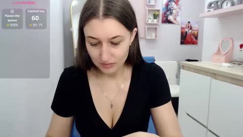 muriel_elvin online show from 09.15.25