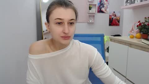 Snapshot of muriel_elvin chatting on 12.05.25 muriel_elvin online show from 12.05.25