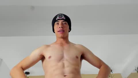 muscle scott online show from 10.10.25