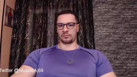 Snapshot of muscleaj69 chatting on 01.26.25 AJ online show from 01.26.25