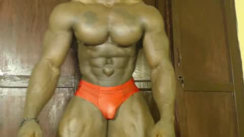 musclegod23 online show from 10.18.25