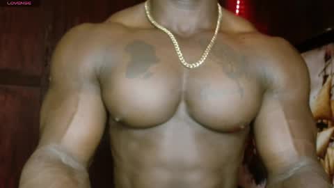 musclegod23 online show from 04.04.26