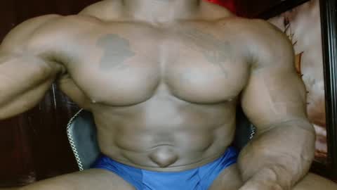 musclegod23 online show from 06.02.26