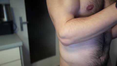 Snapshot of musclehair3 chatting on 12.19.24 musclehair3 online show from 12.19.24