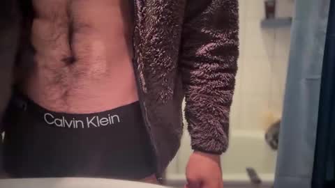 Snapshot of musclehair3 chatting on 12.20.24 musclehair3 online show from 12.20.24