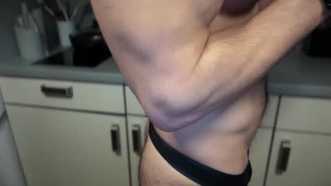 Snapshot of musclehair3 chatting on 02.01.25 musclehair3 online show from 02.01.25