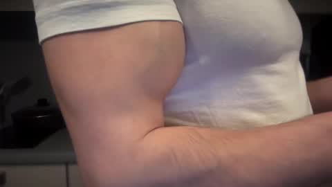 Snapshot of musclehair3 chatting on 02.22.25 musclehair3 online show from 02.22.25