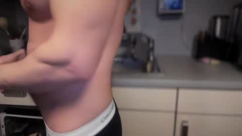 Snapshot of musclehair3 chatting on 02.23.25 musclehair3 online show from 02.23.25