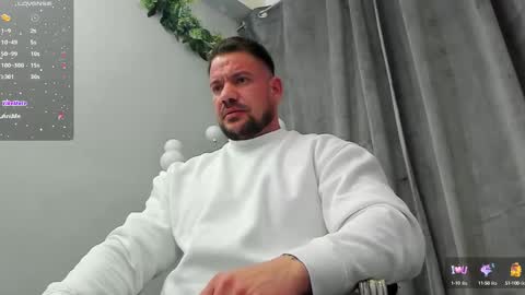 Snapshot of musclemonster31 chatting on 02.10.25 MuscleMonster31 online show from 02.10.25