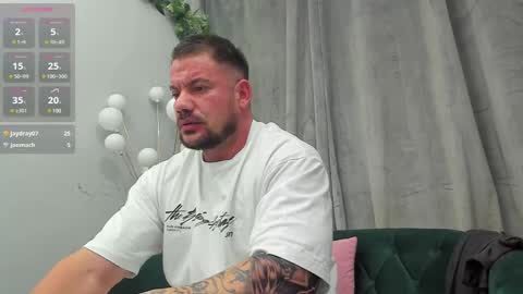 Snapshot of musclemonster31 chatting on 02.25.25 MuscleMonster31 online show from 02.25.25