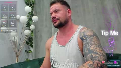 Snapshot of musclemonster31 chatting on 03.11.25 MuscleMonster31 online show from 03.11.25