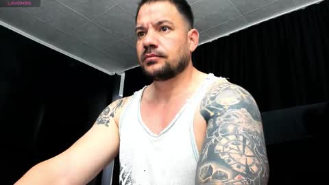 MuscleMonster31 online show from 10.21.25