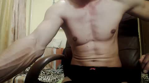 Snapshot of musculargod chatting on 11.23.25 SexyMuscled online show from 11.23.25