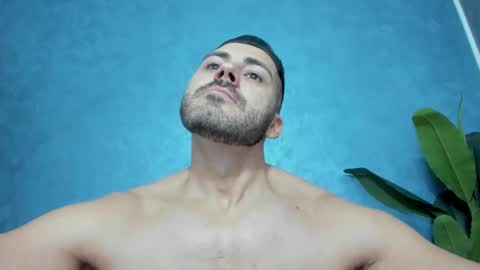 Snapshot of muscularmaster chatting on 12.01.24 muscularmaster onlyfans online show from 12.01.24