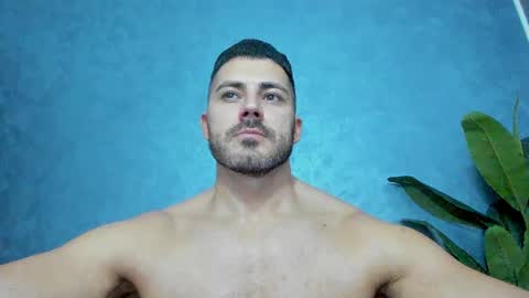 Snapshot of muscularmaster chatting on 12.02.24 muscularmaster onlyfans online show from 12.02.24